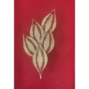 Vintage Gold Tone Filigree Multi Leaf Leaves Brooch